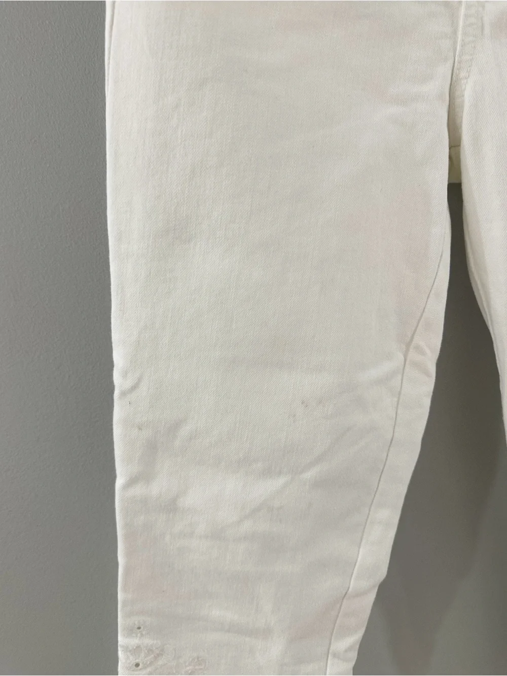 Tory Burch Kiera Straight Leg Embroidered Jeans // White // 27
